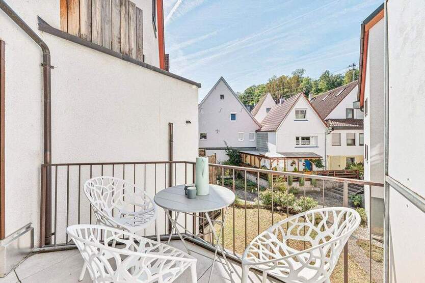 Unikat! Frisch renovierte Wohnung mit Neckarblick! 3 zimmer