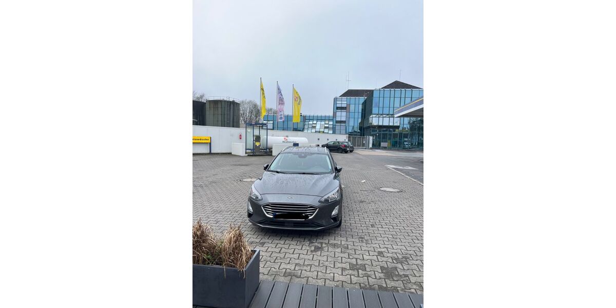 Ford Focus 130.000 km 11.400 &euro; bielefeld 33609