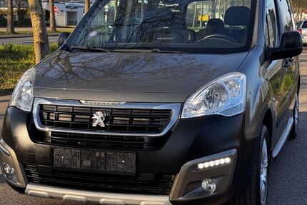 Peugeot Partner 124.000 km 6.999 &euro; Lahr 77933