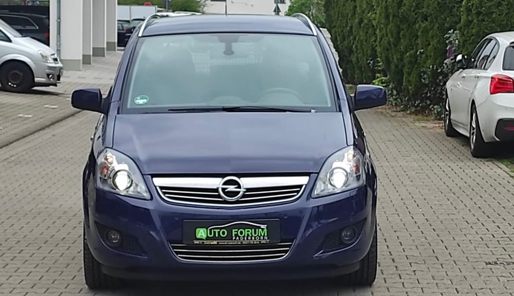 Opel Zafira 154.000 km 6.999 &euro; Paderborn 33102
