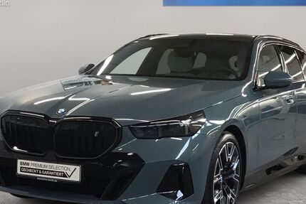 BMW i5 11.340 km 64.400 &euro; Berlin 14057