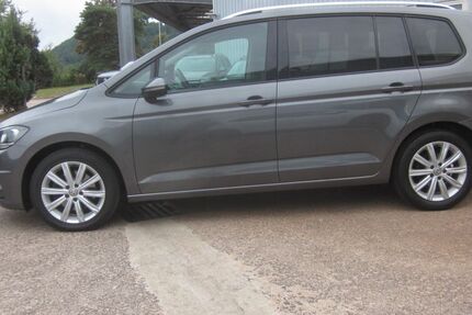 VW Touran 136.500 km 13.890 &euro; Hann. Münden 34346