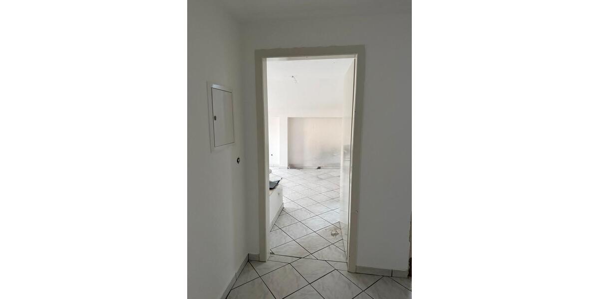 Helle 3-Zimmer-Dachgeschosswohnung in ruhigem 5 Parteinhaus 3 zimmer