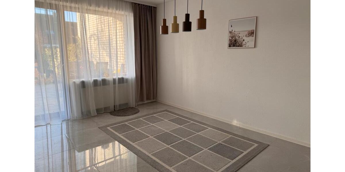 Reihenhaus Geldern - 6 Zimmer, 140 m&sup2;, 1.500&euro; | Angebot:24837653