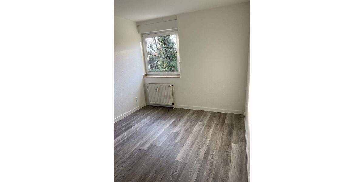 Modern & bezugsfertig: 2-Zimmer-EG-Wohnung mit kl. Terrasse, EBK & Stellplatz - ideal für Singles 2 zimmer