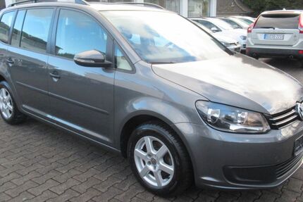VW Touran 156.200 km 8.500 &euro; Hennef 53773