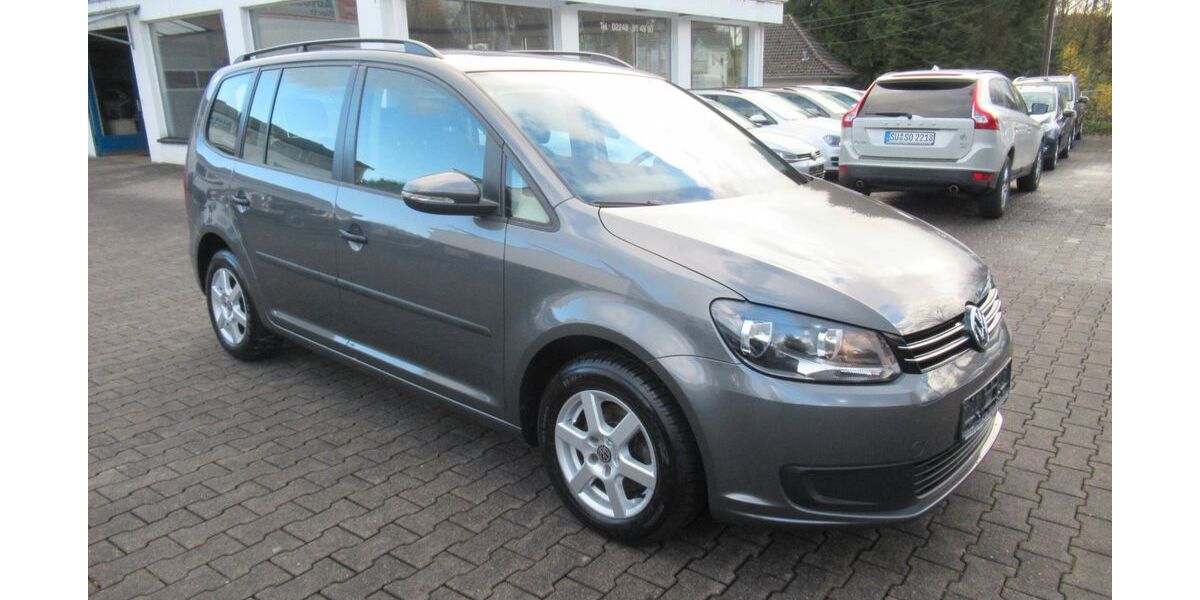 VW Touran 156.200 km 8.500 &euro; Hennef 53773