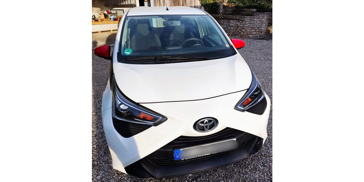Toyota Aygo (X) 63.000 km 8.500 &euro; Burglengenfeld 93133