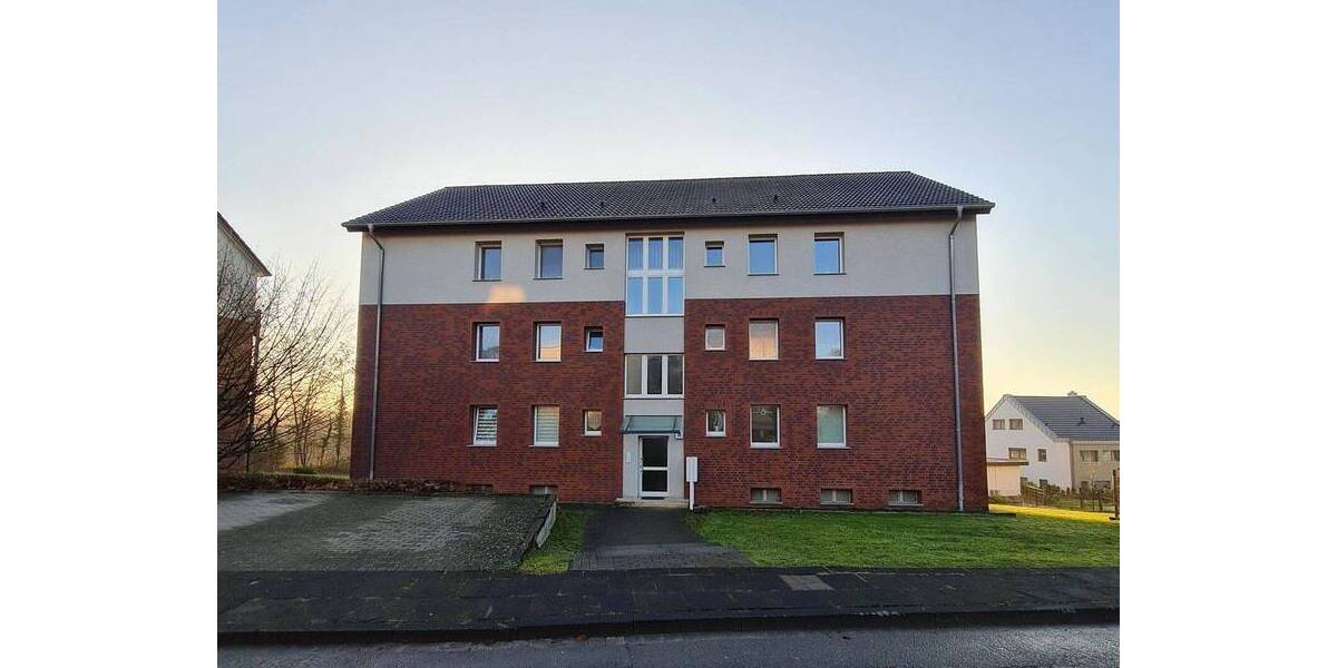 Etagenwohnung Oerlinghausen - 4 Zimmer, 80 m&sup2;, 585&euro; | Angebot:26392618
