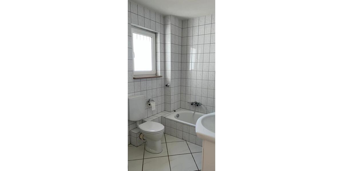 Etagenwohnung Bad Münstereifel - 3 Zimmer, 100 m&sup2;, 1.160&euro; | Angebot:26311892