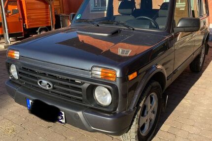 Lada Urban