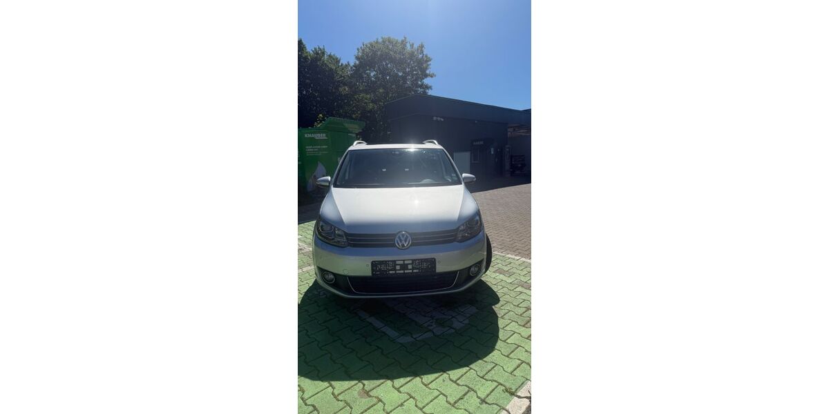 VW Touran 176.000 km 11.499 &euro; Bonn 53225