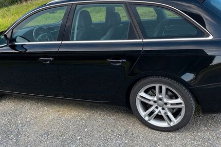 Audi A4 242.000 km 5.800 &euro; Schnabelwaid 91289