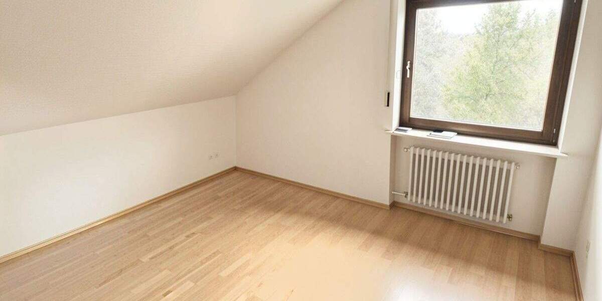 Reihenendhaus Augsburg Göggingen - 6 Zimmer, 156 m&sup2;, 699.000&euro; | Angebot:24735776