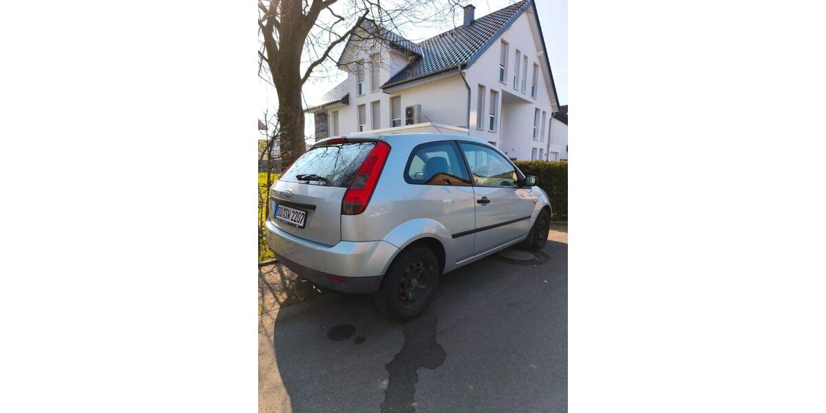 Ford Fiesta 138.960 km 1.700 &euro; Lippstadt 59558