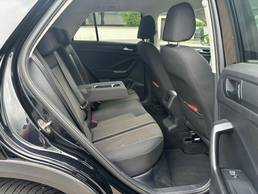 VW T-Roc 1.6 TDI R-Line Style 153.000 km 15.990 € Neckarsulm 74172