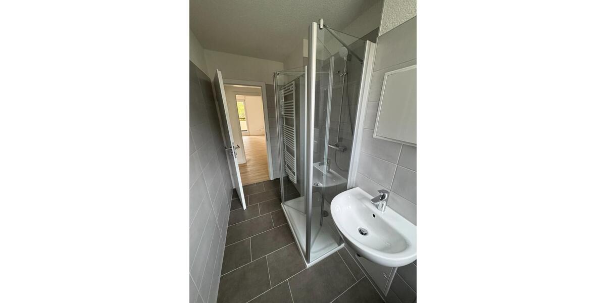 Erstbezug nach Modernisierung im Erdgeschoss 3 zimmer