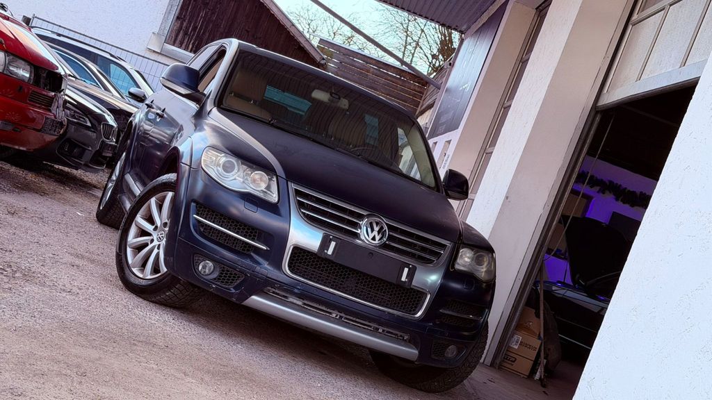 VW Touareg 269.000 km 2.499 &euro; Seifriedswörth 84189