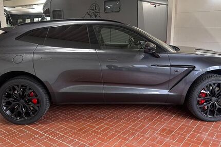 Aston Martin DBX 37.200 km 129.900 &euro; Hamburg 20253