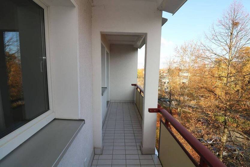 Für Sparfüchse...günstige 3-RW mit Wanne u. Balkon!!!