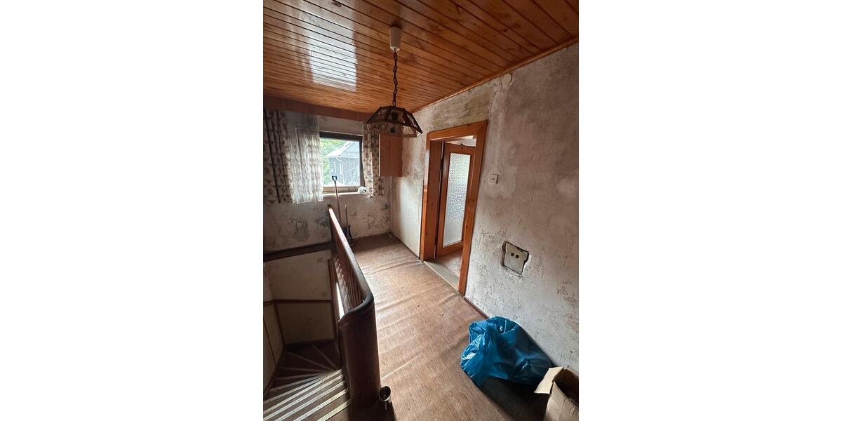 Einfamilienhaus Neustadt bei Coburg - 6 Zimmer, 190 m&sup2;, 32.000&euro; | Angebot:26830247