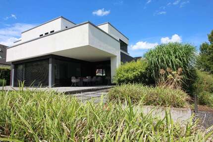 Haus zum Kaufen in Fröndenberg 1.198.000 € 193 m² 5 zimmer