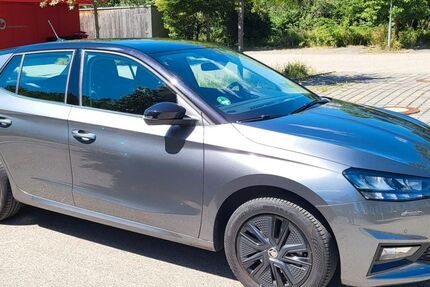 Skoda Fabia 13.000 km 17.600 &euro; Vaterstetten 85591