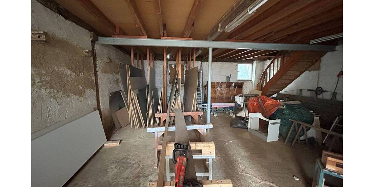 Einfamilienhaus Straubing - 7 Zimmer, 200 m&sup2;, 350.000&euro; | Angebot:26684150