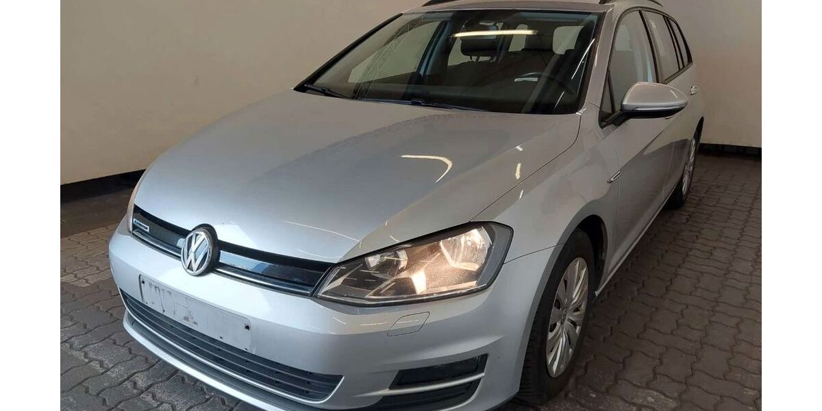 VW Golf 161.800 km 8.490 &euro; Neumünster 24536
