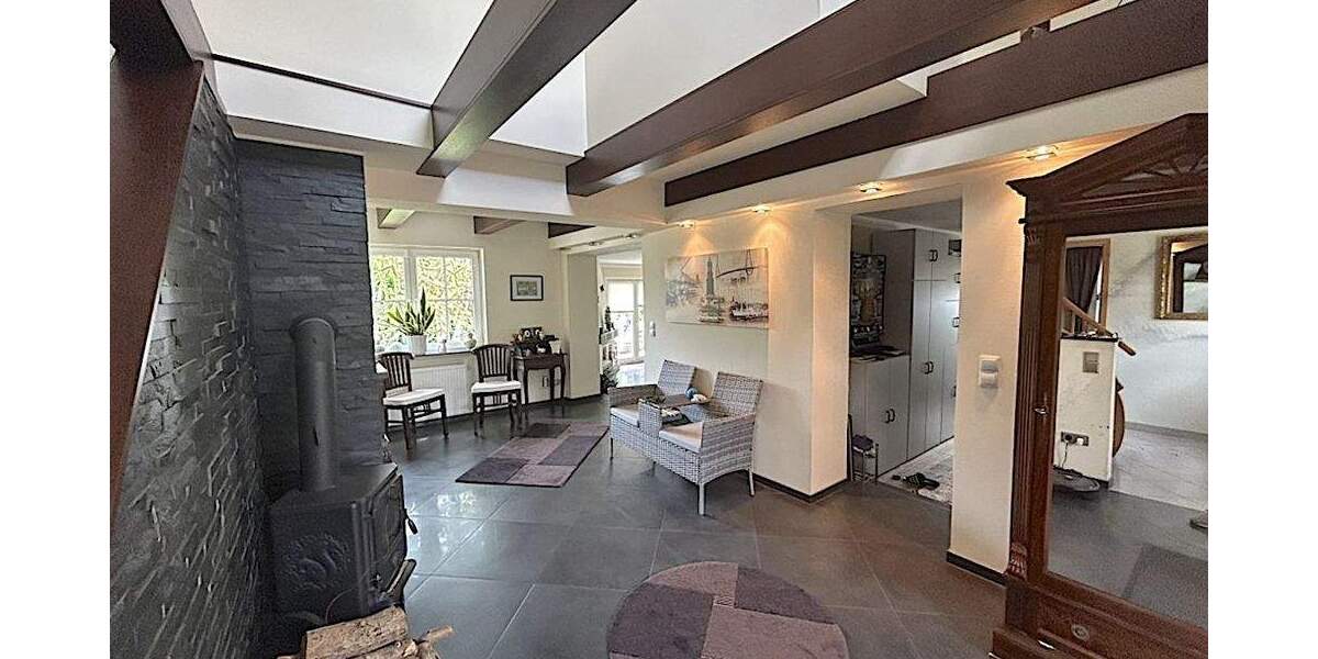 Einfamilienhaus Horst (Holstein) - 7 Zimmer, 216 m&sup2;, 670.000&euro; | Angebot:25726891