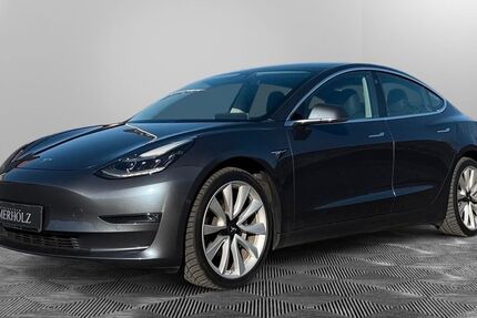 Tesla Model 3 137.947 km 21.690 &euro; Waldfeucht 52525