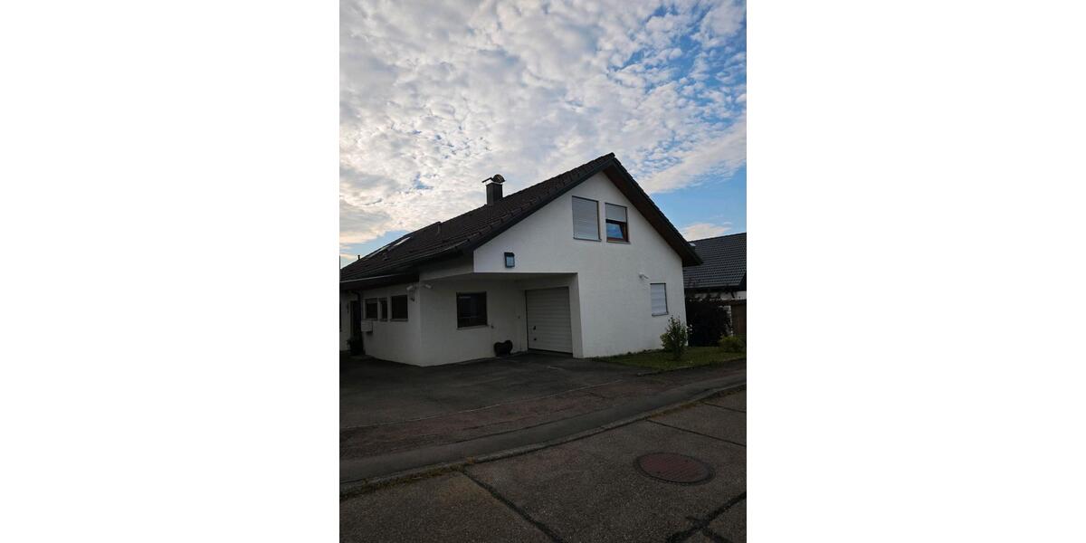 Einfamilienhaus Hochdorf - 8 Zimmer, 250 m&sup2;, 800.000&euro; | Angebot:27271668