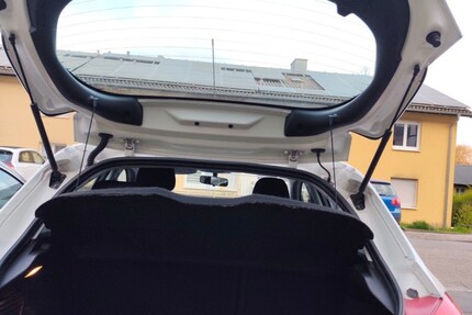 Peugeot 208 180.882 km 2.900 &euro; Neckarzimmern 74865