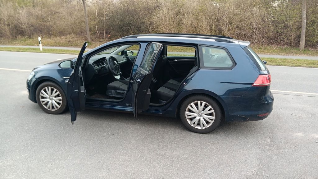 VW Golf 107.600 km 11.400 &euro; Friedland 17098