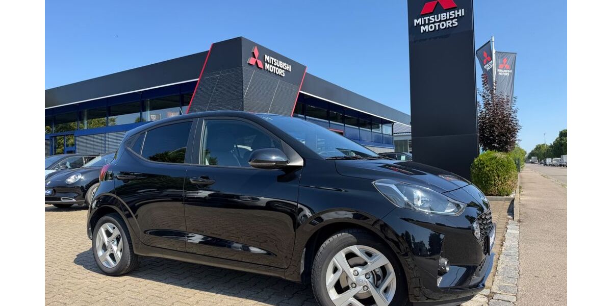 Hyundai i10 8.400 km 13.990 &euro; Königsbrunn 86343
