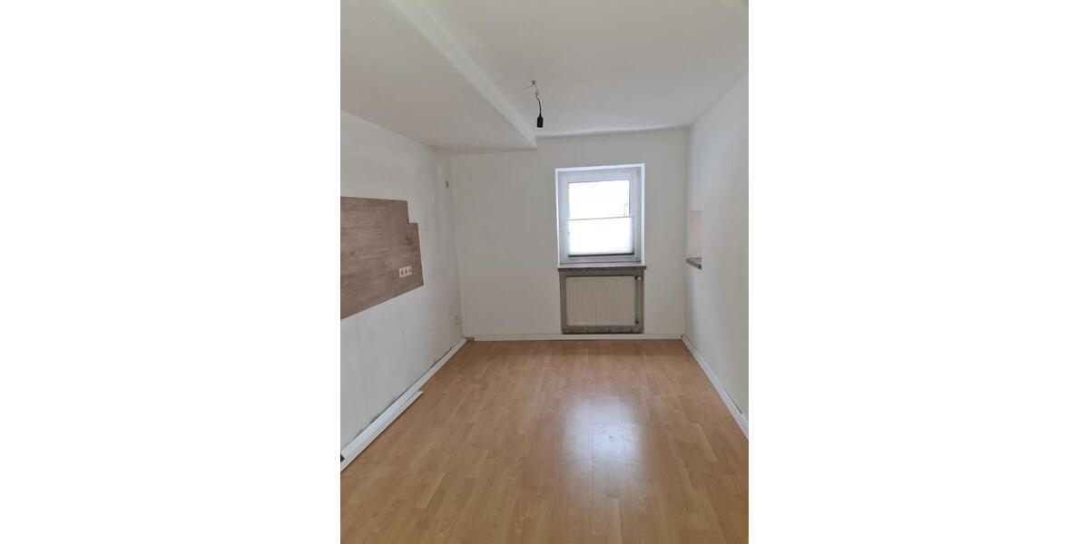 Erdgeschoßwohnung Höchstädt im Fichtelgebirge - 2 Zimmer, 60 m&sup2;, 390&euro; | Angebot:25281075