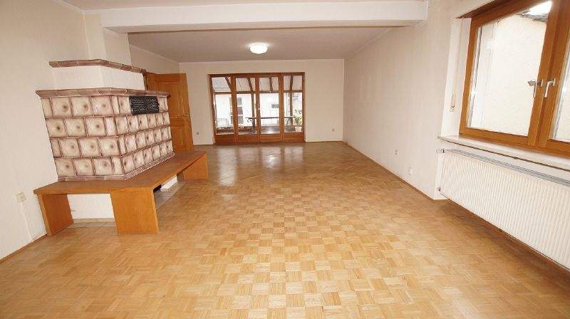 Einfamilienhaus Parkstetten - 7 Zimmer, 192 m&sup2;, 1.000&euro; | Angebot:25475741