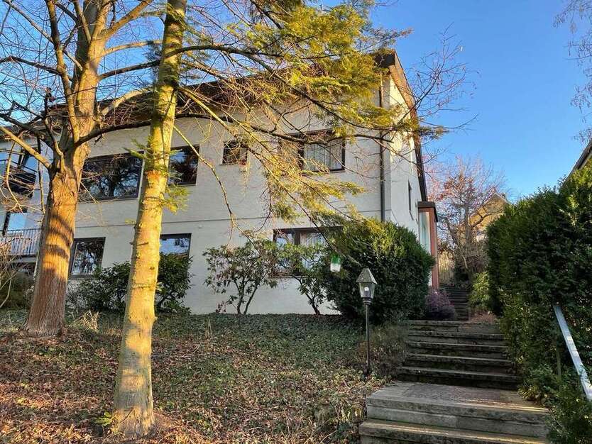 Haus zum Kaufen in Stuttgart Weilimdorf 1.290.000 € 208 m²