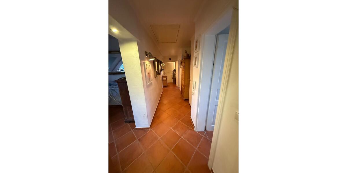 Dachgeschoßwohnung Duisburg Duisburg-Mitte - 4 Zimmer, 70 m&sup2;, 209.000&euro; | Angebot:24310220