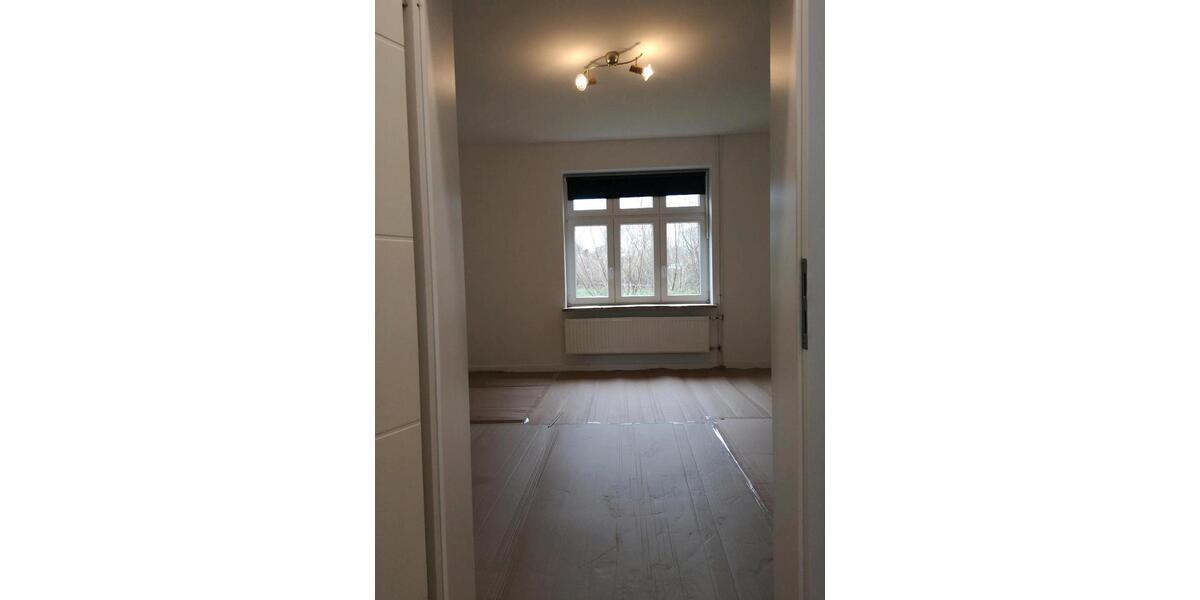 Etagenwohnung Albersdorf - 3 Zimmer, 150 m&sup2;, 1.000&euro; | Angebot:25102333