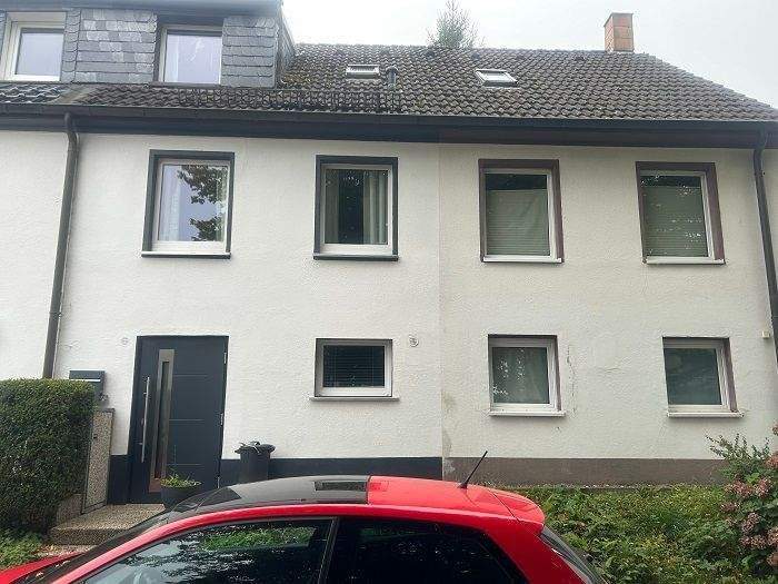 Gepflegtes und familienfreundliches Reihenmittelhaus mit Garten(-haus) und sonniger Terrasse in ruhiger, zentraler Lage von Lüdenscheid... zimmer