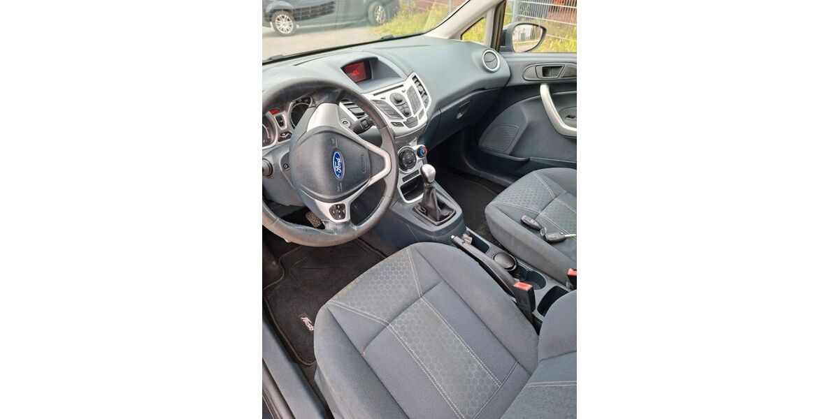 Ford Fiesta 209.871 km 1.990 &euro; Ballenstedt 06493