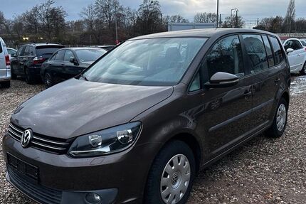 VW Touran 96.000 km 9.950 &euro; Berlin 10829