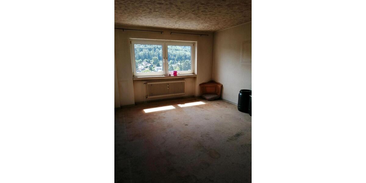 Etagenwohnung Sankt Ingbert - 3 Zimmer, 89 m&sup2;, 160.000&euro; | Angebot:26997211