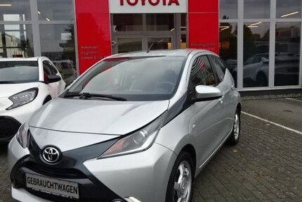 Toyota Aygo (X) 28.450 km 9.990 € Bad Neuenahr 53474