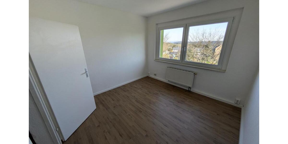 Etagenwohnung Eibenstock - 4 Zimmer, 80 m&sup2;, 419&euro; | Angebot:26404410