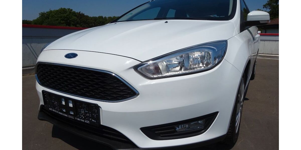 Ford Focus 87.000 km 8.990 &euro; Solingen 42719