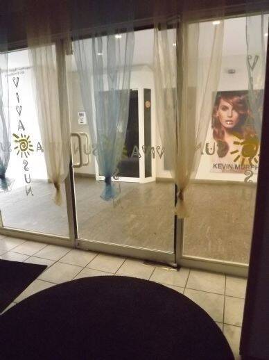 Perfekt für Ihr Business !! Ladenfläche in frequentierter Passage, im Zentrum von Kitzingen mit ca. 40 qm Fläche 2 zimmer