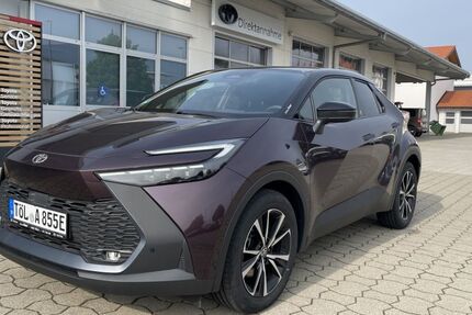 Toyota C-HR 11.500 km 37.890 € Bad Tölz 83646