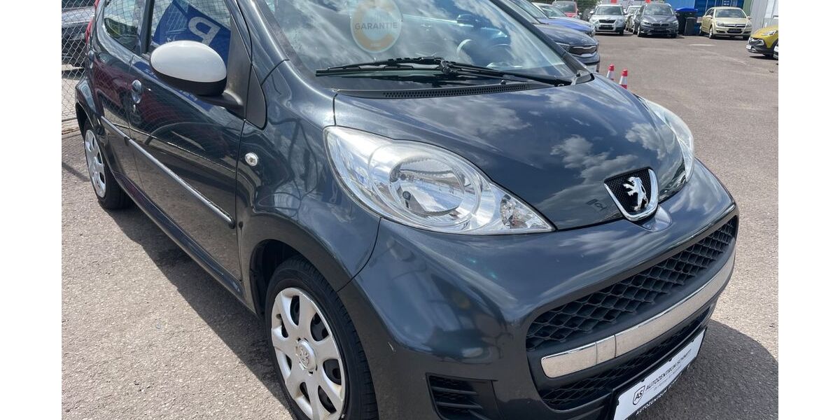 Peugeot 107 141.000 km 2.999 &euro; Lebach 66822